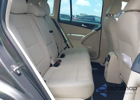 2013 Volkswagen Tiguan Se z USA, uszkodzony, nr VIN WVGAV3AX4DW588227